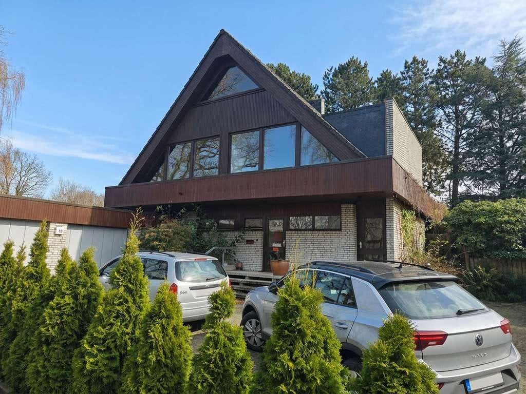 Immobilie in Kisdorf - Kisdorf: Großes Einfamilienhaus in ruhiger Lage mit Potential - provisionsfrei! - Bild 1