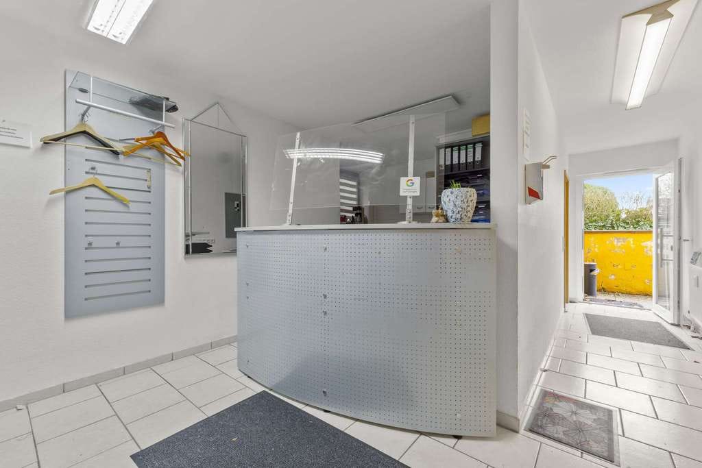 Immobilie in Birstein - Außergewöhnliches Wohn- und Gewerbehaus in ruhiger Lage - Bild 2