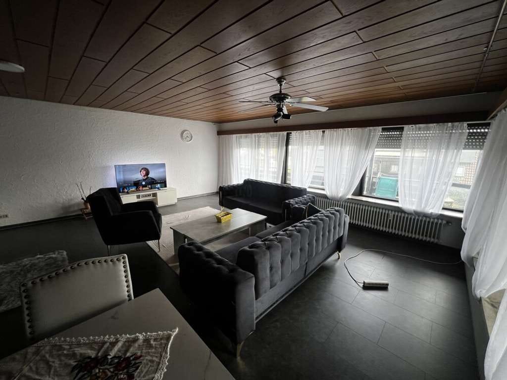 Immobilie in Schönaich - Kapitalanlage: Gepflegte 3,5-Zimmer-Whng mit großem Balkon, Sauna + Stellplatz inklusive - Bild 0