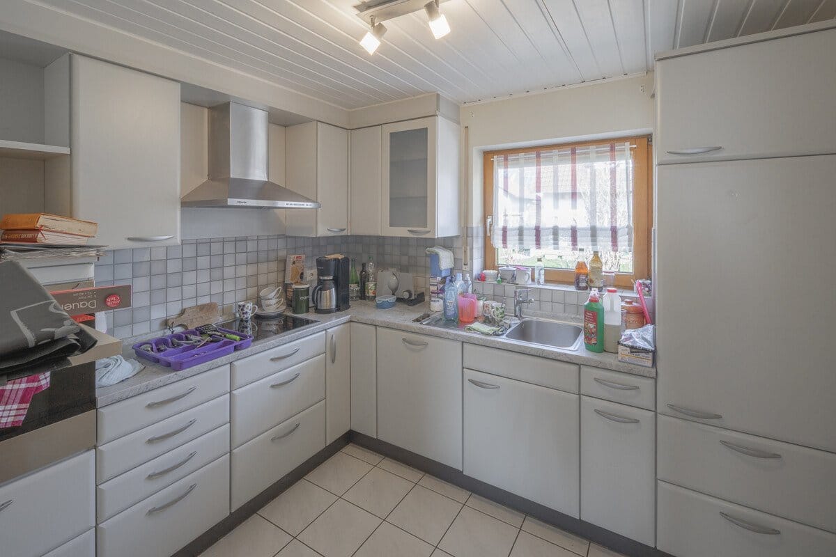 Immobilie in Rietheim-Weilheim - Viel Platz für Moderne, Helligkeit und besonderes Wohnen auf einem enormen Grundstück: das gibt es nicht alle Tage! - Bild 4
