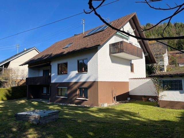 Immobilie in Meßstetten - Tieringen - Großes, vielseitig nutzbares Wohnhaus (2-FH, Wohnen u. Arbeiten unter einem Dach) in toller, unverbaubarer Aussichtslage! - Bild 3