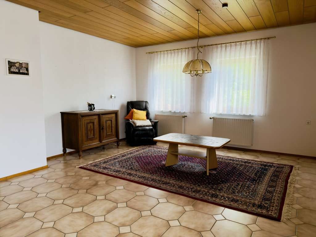Immobilie in Zweiflingen - Großzügige 3‑Zimmer‑Erdgeschosswohnung mit Terrasse und Gartenanteil - Bild 1