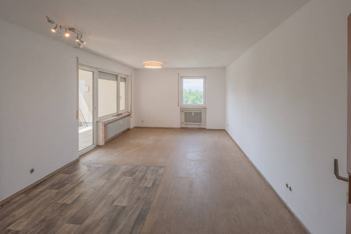 Immobilie in Pfullendorf - 3,5 Zimmer Eigentumswohnung in schöner Lage - sofort bezugsfrei - Bild 2