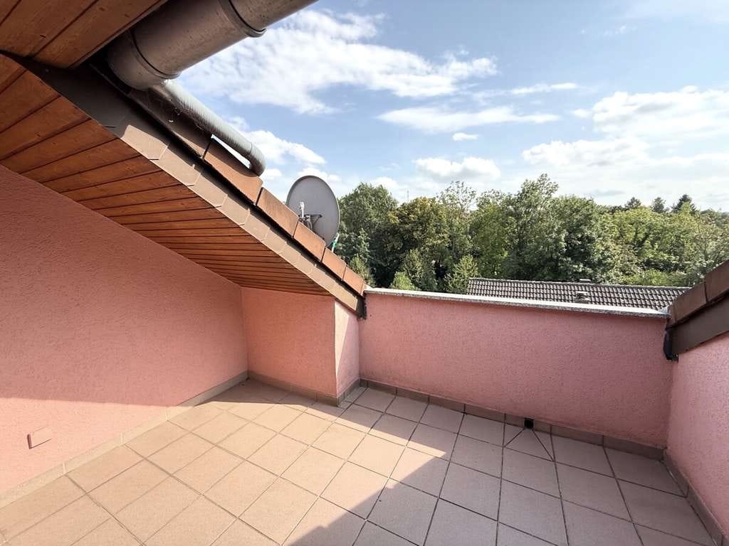 Immobilie in Bammental - Zentral, hell, gemütlich - Dachgeschosswohnung mit Terrasse und Stellplatz - Bild 1