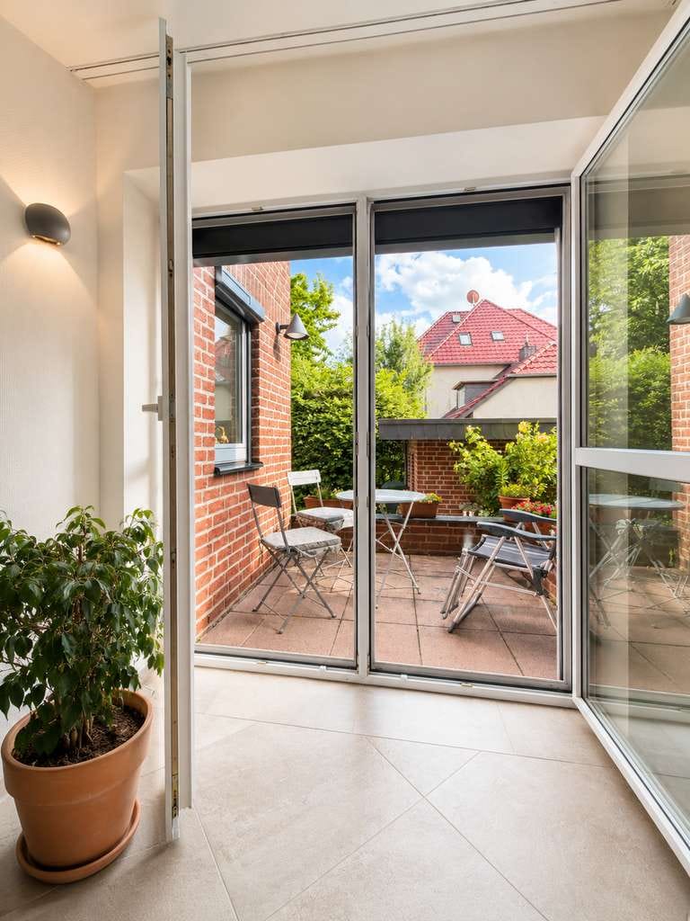 Immobilie in Wennigsen (Deister) - Charmante Stadtvilla im modernen Landhausstil mit viel Platz und schönem Garten in bevorzugter Lage - Bild 4