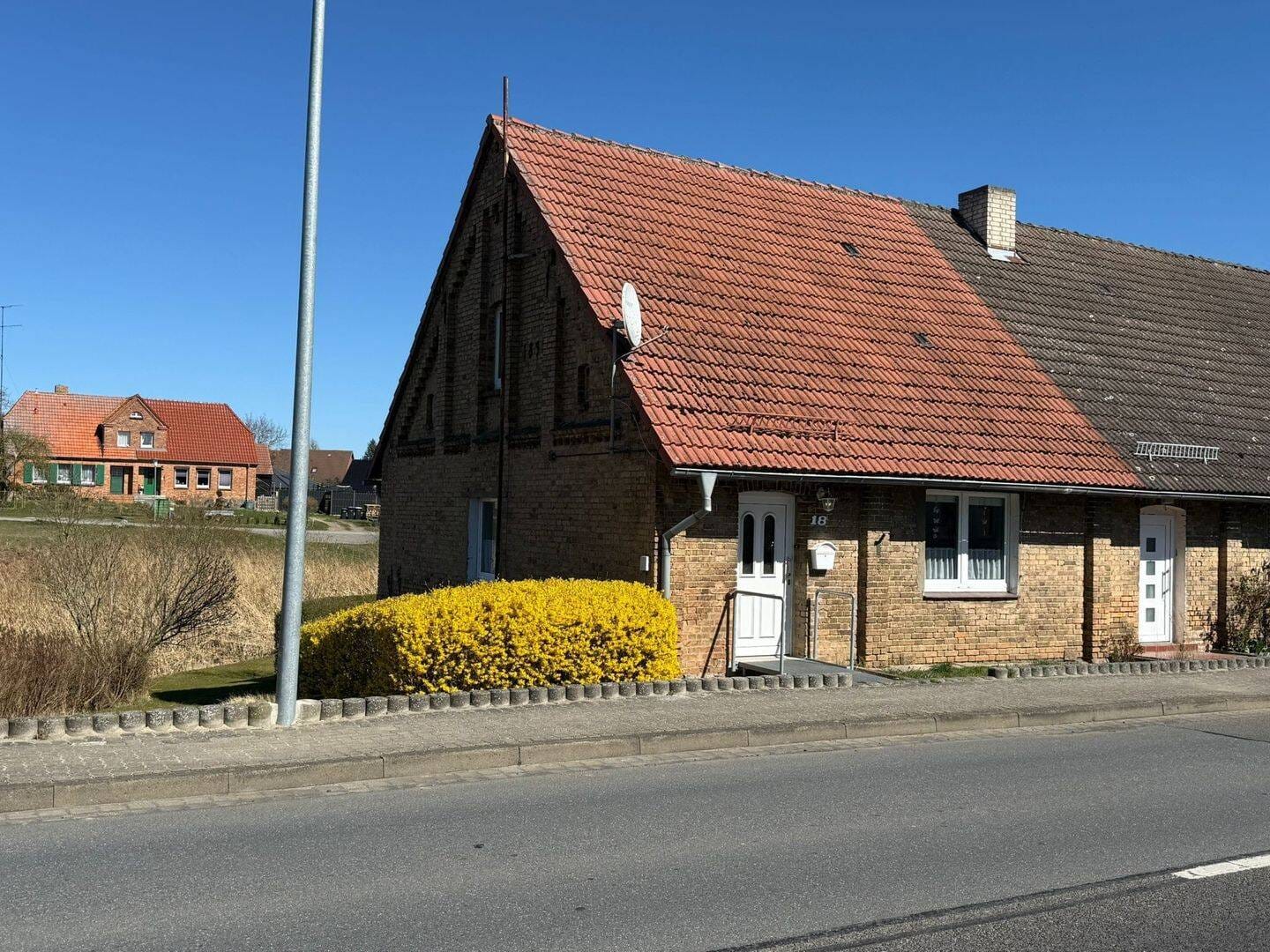 Immobilie in Neverin - Charmantes Wohnen in einem modernisierten Haus - Bild 0