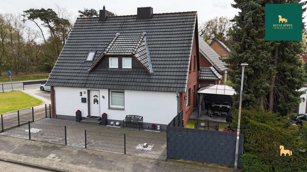 Immobilie in Lohne - Kernsaniertes Einfamilienhaus in bevorzugter Lage von Lohne – Einziehen & Wohlfühlen - Bild 0