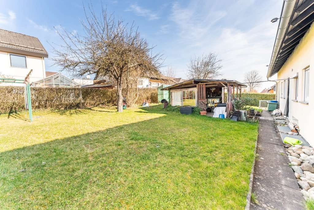 Immobilie in Villingendorf - Wohnen & investieren unter einem Dach – mit frisch sanierter Dachgeschosswohnung - Bild 4