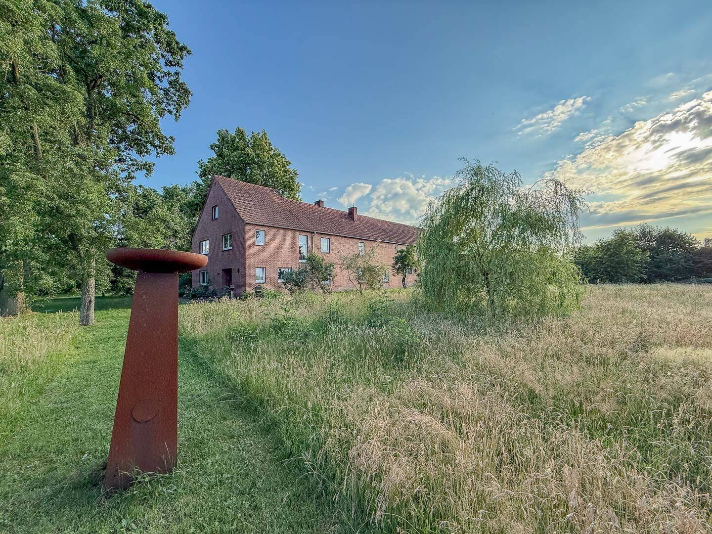 Immobilie in Trebel - Außergewöhnliche Hofstelle mit Wohnhaus, Scheune, Stallungen und großem Grundstück im Wendland - Bild 3