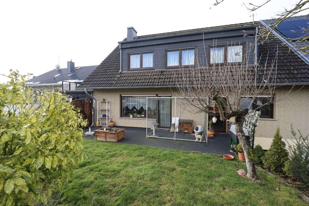 Immobilie in Swisttal - Einfamilienhaus mit Einliegerwohnung mit sep. Eingang in begehrter Wohnlage (Erbpacht) - Bild 4