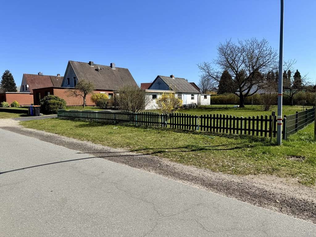 Immobilie in Wiemersdorf - Doppelwohnhaus/Siedlungshaus auf großem Grundstück mit Potential - Bild 1