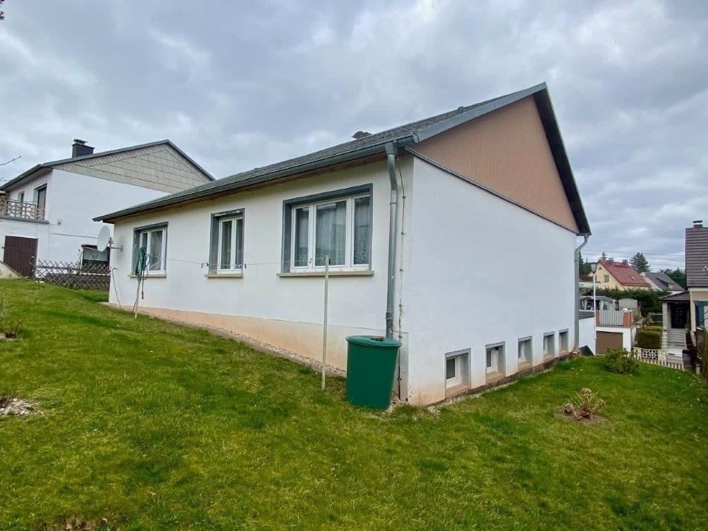 Immobilie in Weida - Achtung, neuer Preis! Einfamilienhaus mit Vollunterkellerung in bester Lage Weidas zu verkaufen. - Bild 1