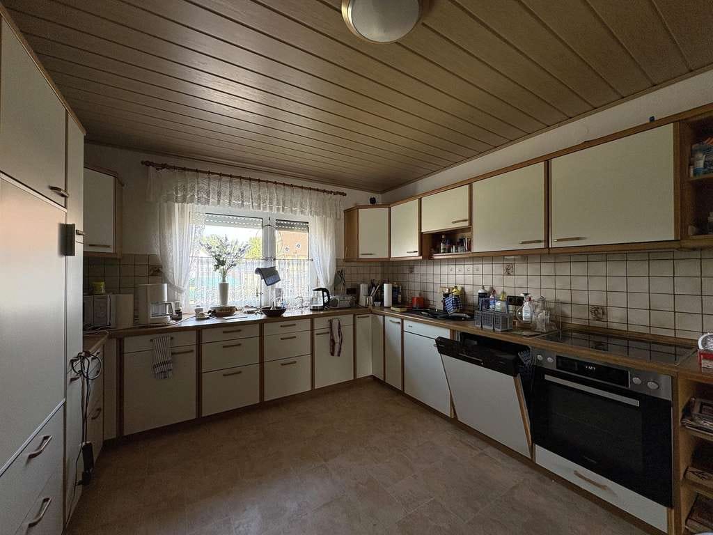 Immobilie in Windsbach - Vielseitiges Mehrgenerationenhaus mit großem Grundstück und Nebengebäuden - Bild 3