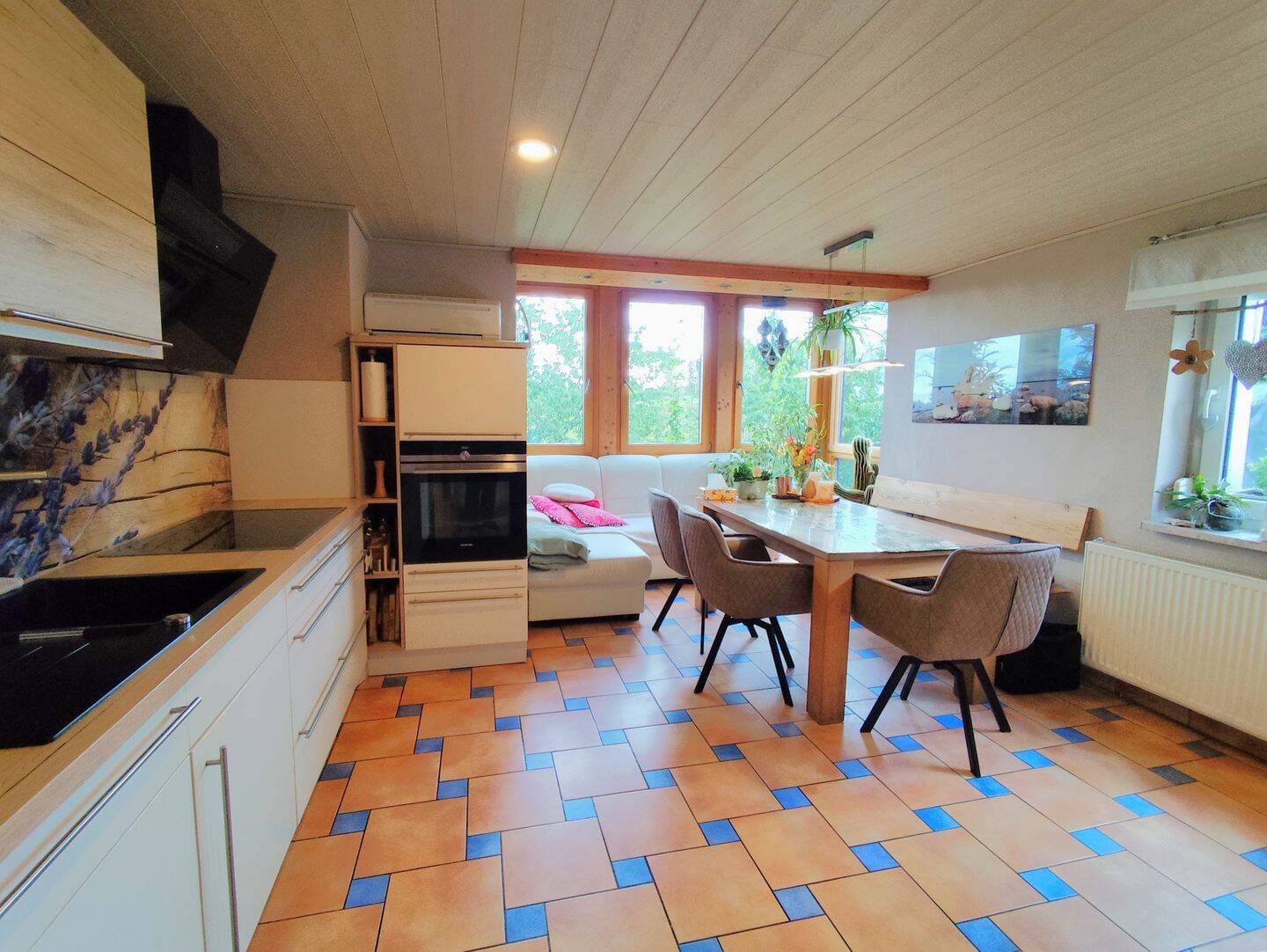 Immobilie in Wilhelmsthal - Modernisiertes Einfamilienhaus in idyllischer Lage in 96352 Wilhelmsthal-Lahm - Bild 2