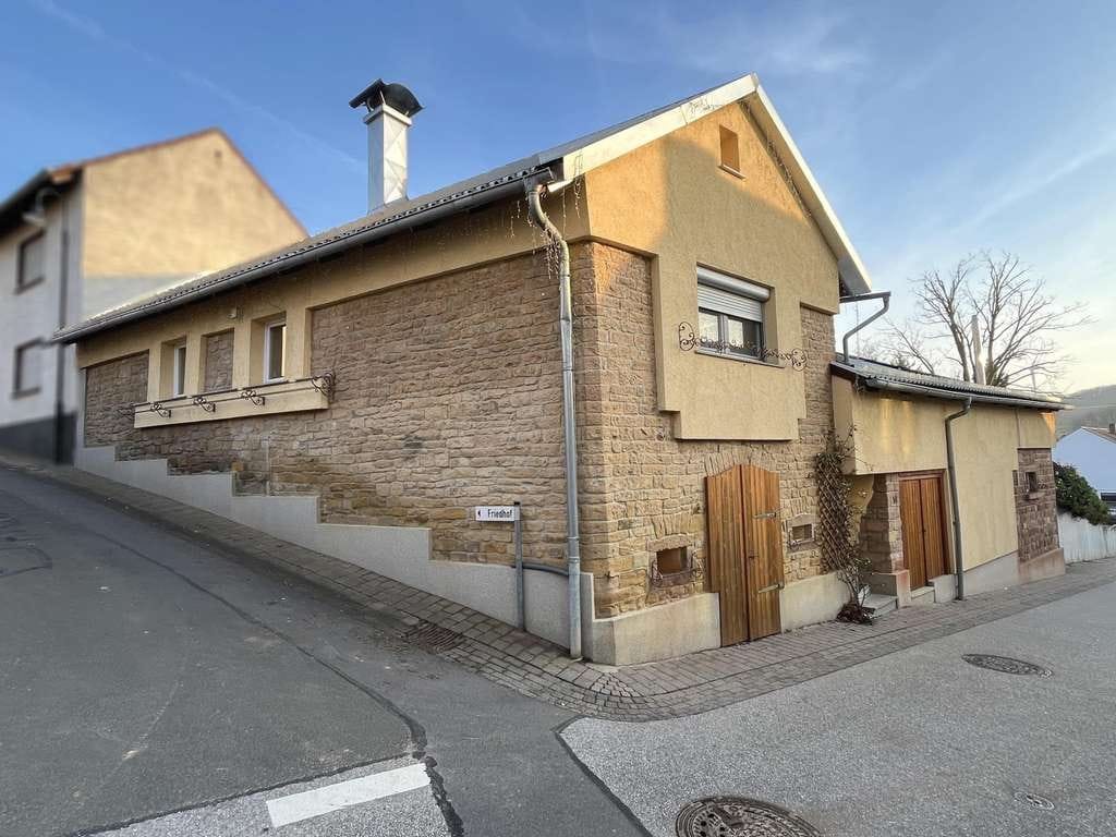 Immobilie in Mörsfeld - Top-gepflegtes Wohnhaus in Ortsrandlage - direkt verfügbar  - Bild 1