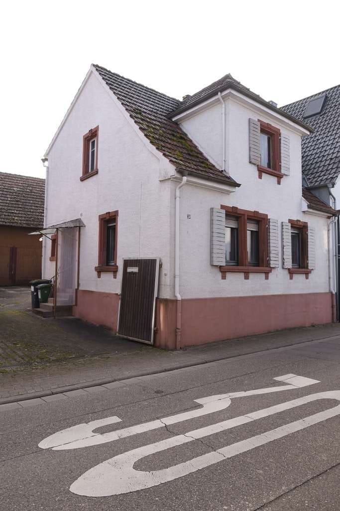 Immobilie in Insheim - EFH mit Potenzial, ausbaubarer Scheune und Garten - Bild 1