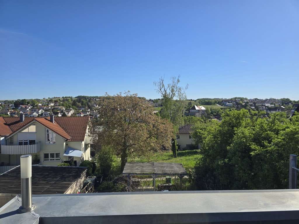 Immobilie in Talheim - Großzügige 6,5-Zimmer-Wohnung in Talheim mit toller Aussicht! - Bild 0