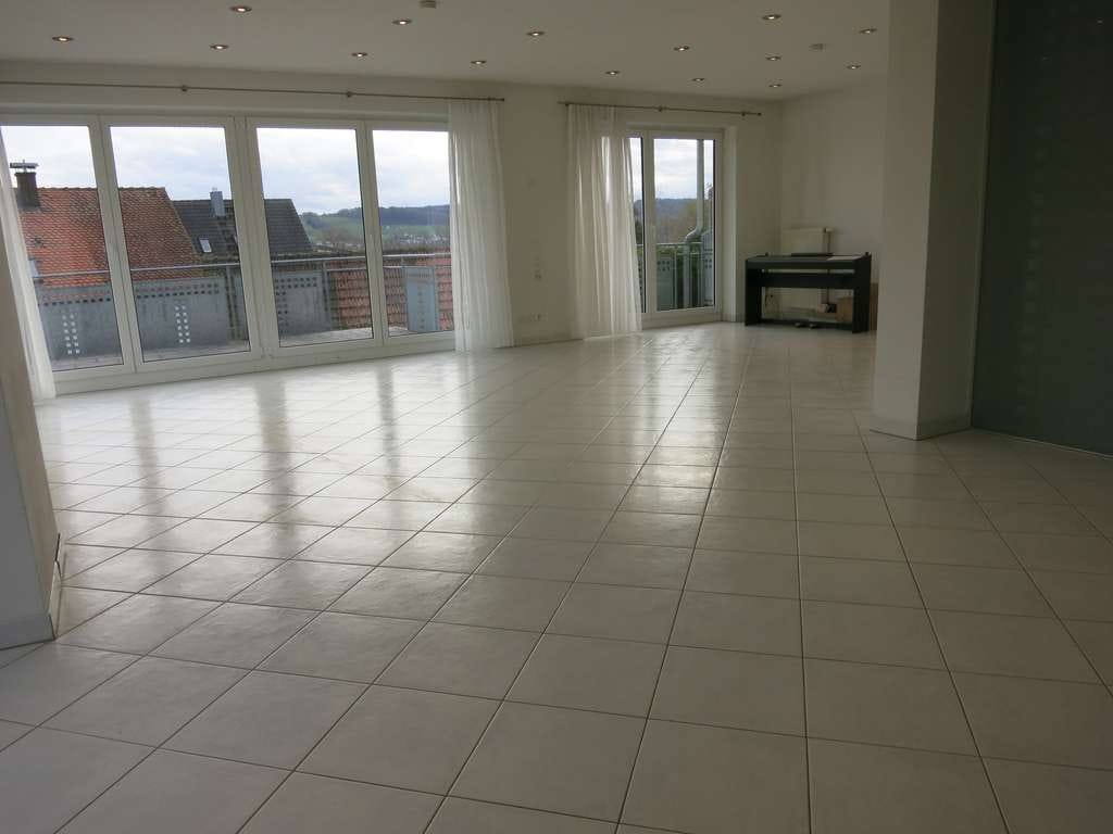 Immobilie in Gaienhofen - Einfamilienhaus (Doppelhaushälfte) in Gaienhofen, Grundstück ca. 314 m², Wfl. ca. 218m² , Gaienhofe - Bild 1