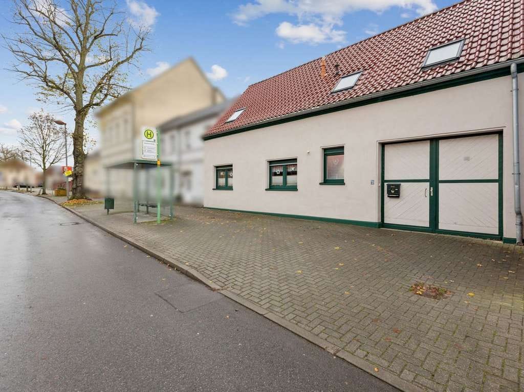 Immobilie in Brandenburg an der Havel - Lebensqualität pur - gemütliches Eigenheim mit 192 Qm Wohnfläche bei Brandenburg an der Havel - Bild 1