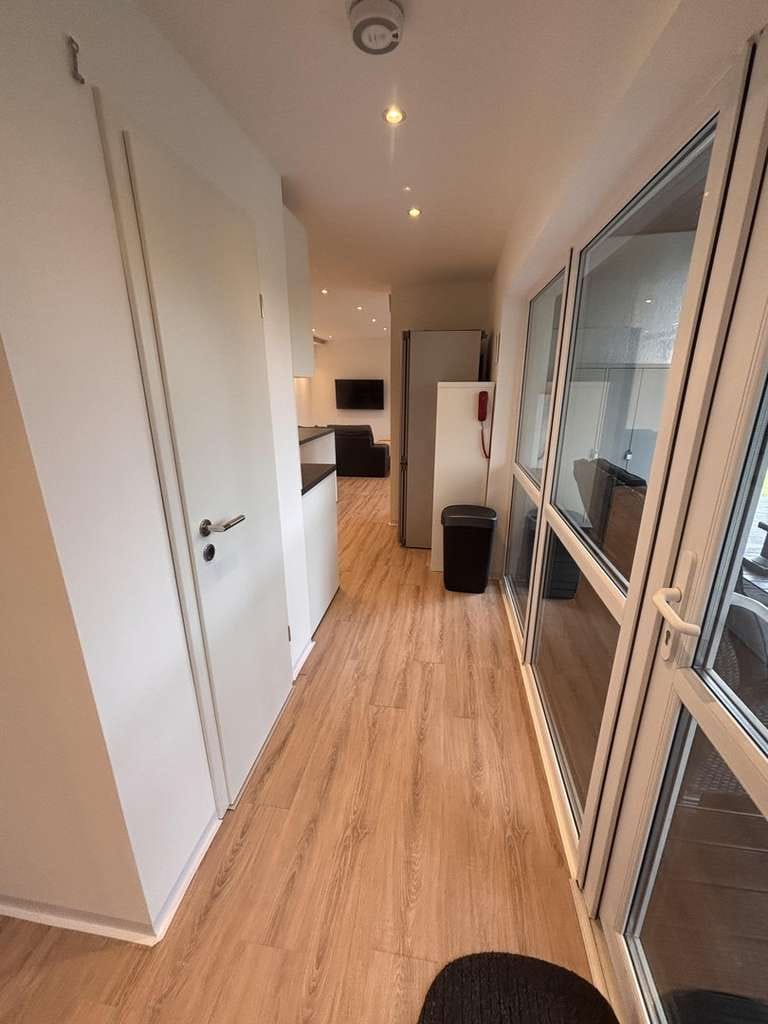 Immobilie in Krakow am See - Ferienbungalow: modern, kernsaniert, mit Kamin, Fußbodenheizung & großem Grundstück - Bild 3