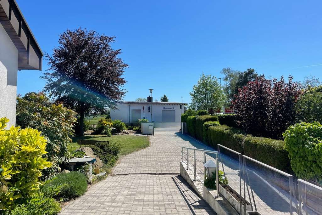 Immobilie in Kirchheim an der Weinstraße - Einmaliges Grundstück (1.589 m²) mit Einfamilienhaus, Traumgarten und viel Potenzial - Bild 1