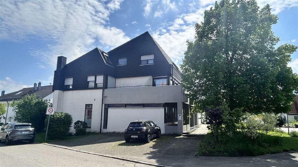 Immobilie in Mössingen - PFIFFIGES 1,5-ZIMMER -APPARTEMENT
IN SCHÖNER AUSSICHTSLAGE 
VON MÖSSINGEN-BELSEN - Bild 2