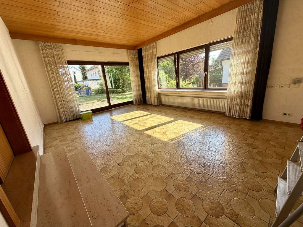 Immobilie in Vöhringen - Einfamilienhaus mit Potential zum Zweifamilienhaus - Bild 4