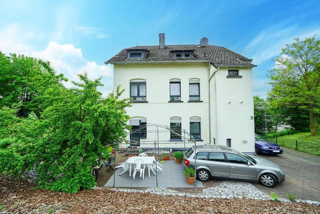 Immobilie in Olpe - **Brutto-Rendite 5,34 %: Solides Mehrfamilienhaus mit 3 Wohneinheiten - zentrumsnah in Olpe** - Bild 3