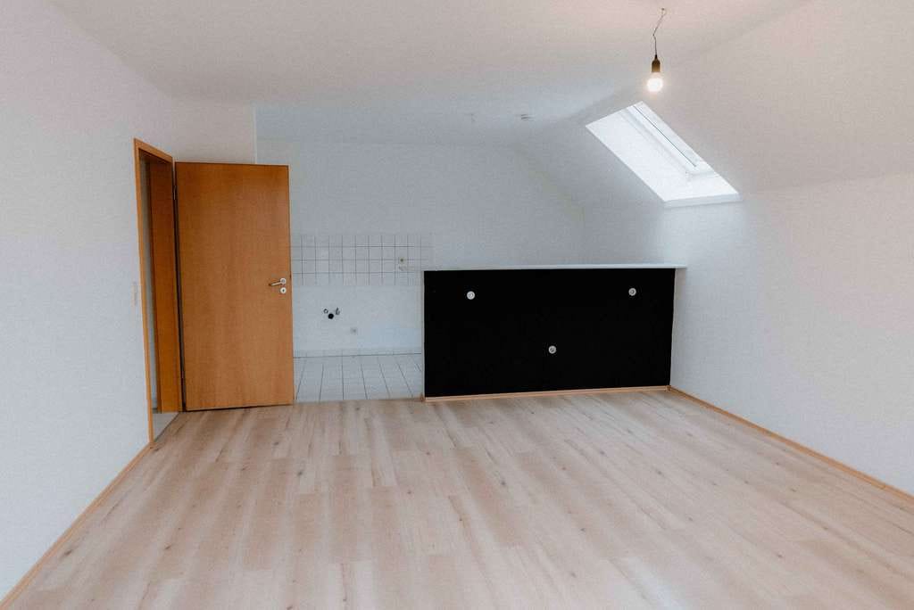 Immobilie in Oberharz am Brocken - Wohnen wo andere Urlaub machen! gemütliche 3-Raum-Wohnung mit Balkon im Dachgeschoss - Bild 4