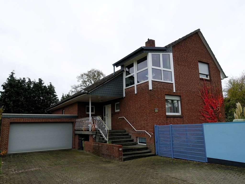 Immobilie in Edemissen - Wohnen, Arbeiten, Rendite - 3-Familienhaus mit Büro am Ortsrand Edemissen/Voigtholz-Ahlemissen - Bild 0