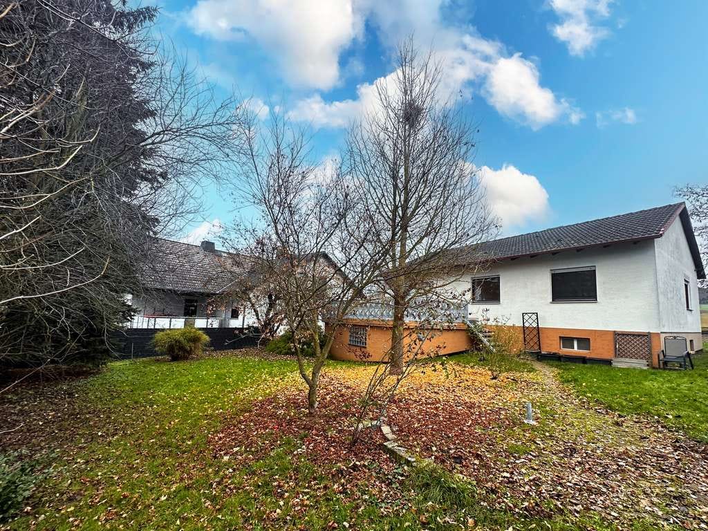 Immobilie in Felsberg - Ihr Platz zum Ankommen - Einfamilienhaus mit Entwicklungspotenzial - Bild 1