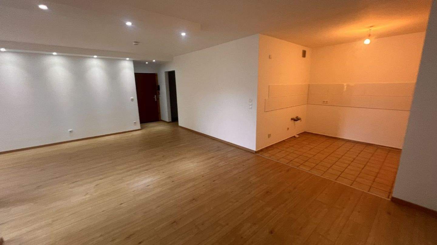 Immobilie in Hemhofen - Schöne 2-Zimmer-Wohnung in Hemhofen bei Erlangen - Großer Wohnraum mit Studiocharakter - Bild 2