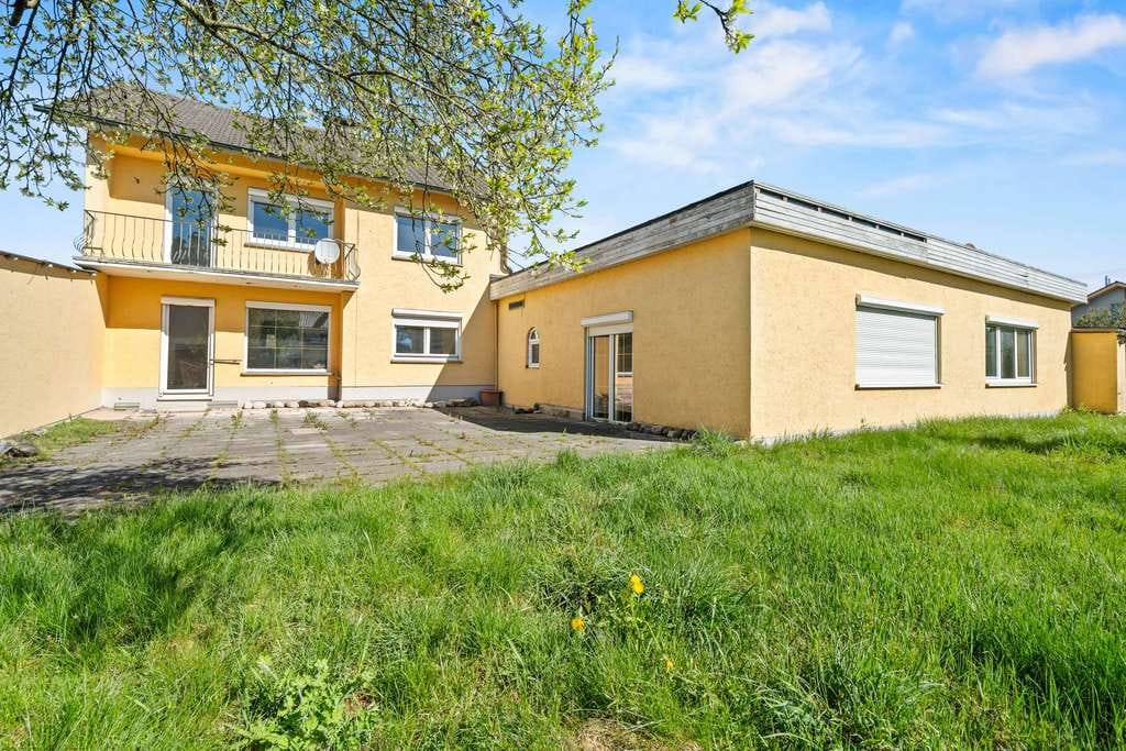 Immobilie in Erkheim - Ein Haus. Zwei Einheiten. Tausend Möglichkeiten. - Bild 0