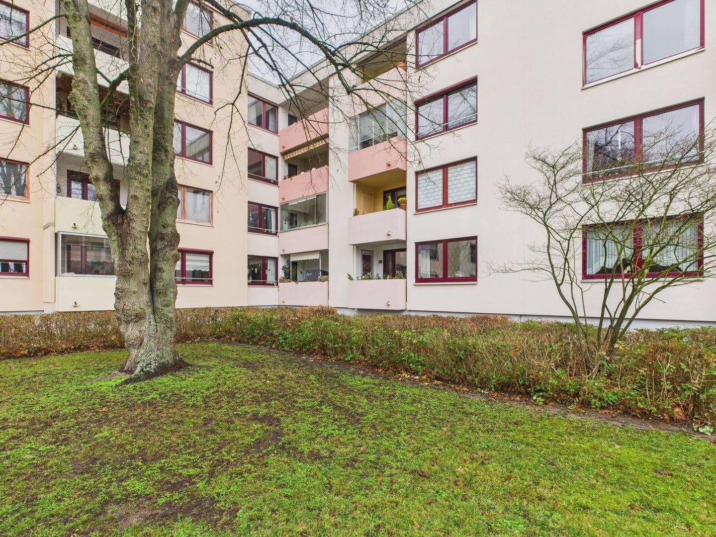 Immobilie in Isernhagen - Attraktive Etagenwohnung  mit Balkon in ruhiger, zentraler Lage - Bild 1