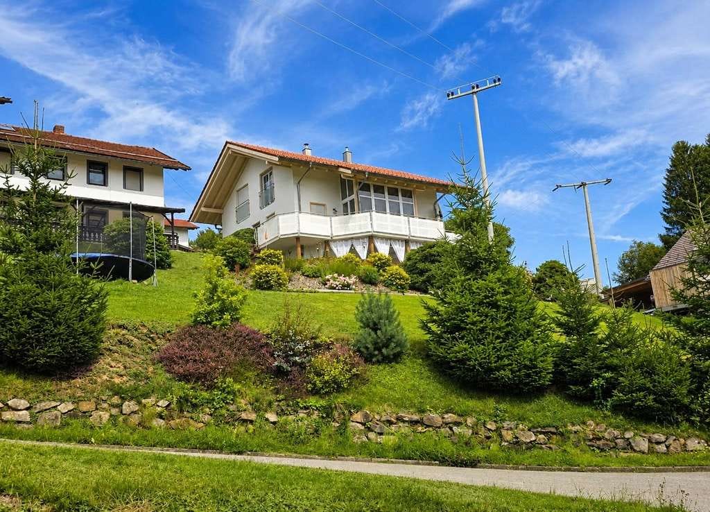 Immobilie in Drachselsried - Exklusives Wohnen mit Panoramablick – Ihr Zuhause im Zellertal - Bild 0
