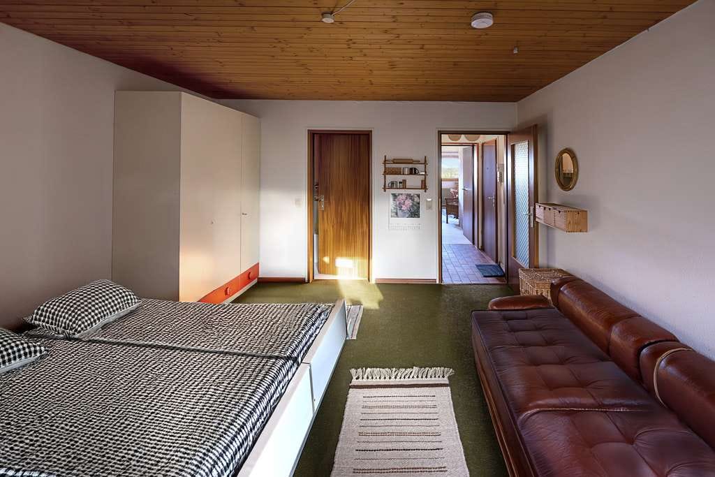 Immobilie in Schönwald im Schwarzwald - Dachgeschosswohnung mit traumhaftem Ausblick - Bild 3