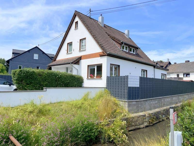 Immobilie in Freilingen - Modernisiertes Einfamilienhaus mit pflegeleichtem Garten in Freilingen - Bild 2