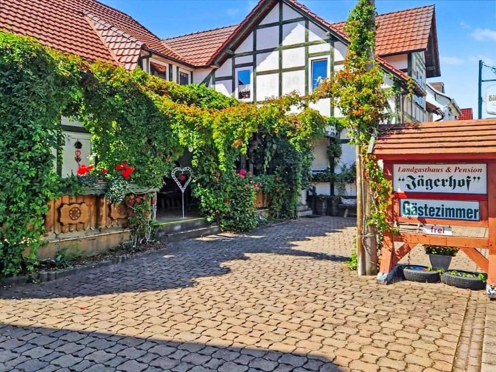 Immobilie in Ellrich - Einziehen. Übernehmen. Durchstarten. Gastbetrieb „Jägerhof“ mit Veranstaltungsräumen, Gästezimmern - Bild 2