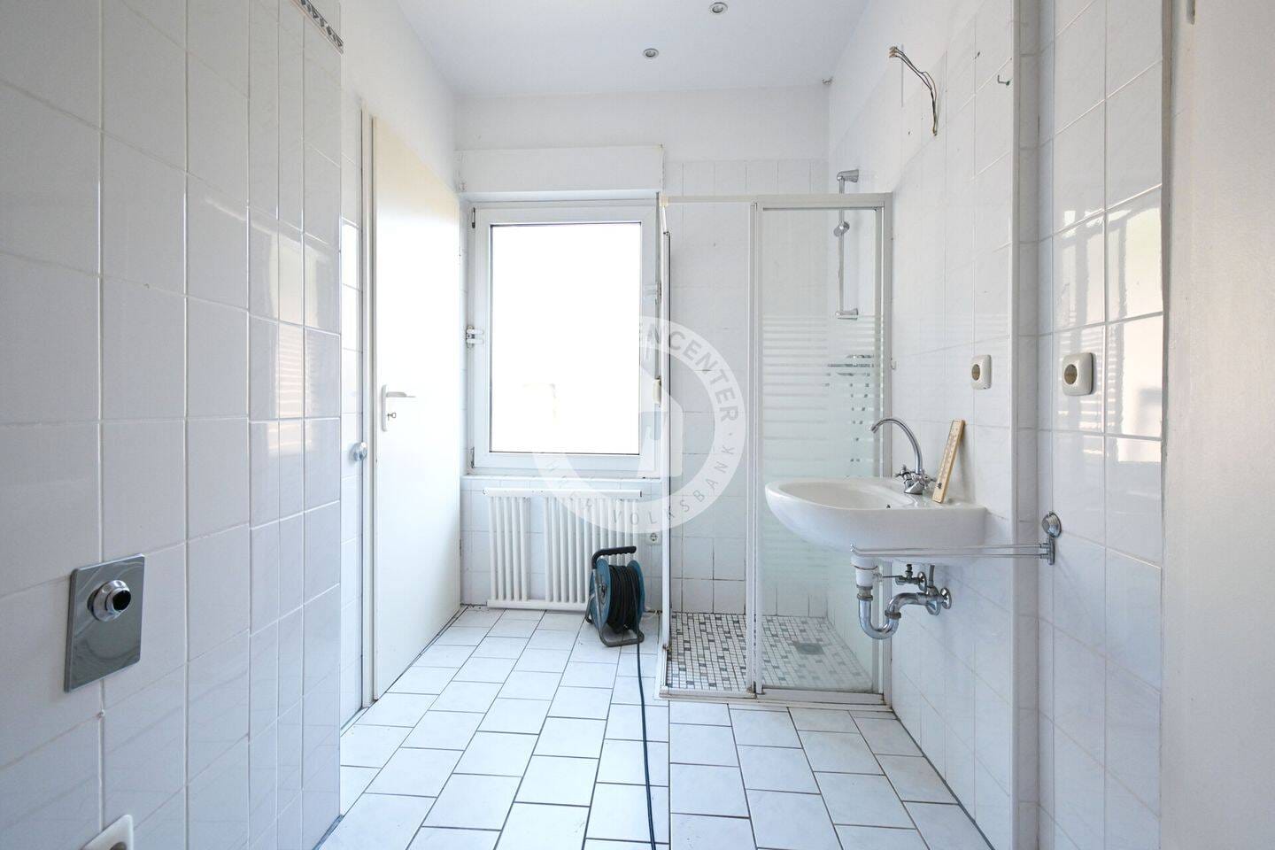 Immobilie in Castrop-Rauxel - Aus Alt mach Neu -  Verwandeln Sie dieses Haus in Ihr Heim! - Bild 3