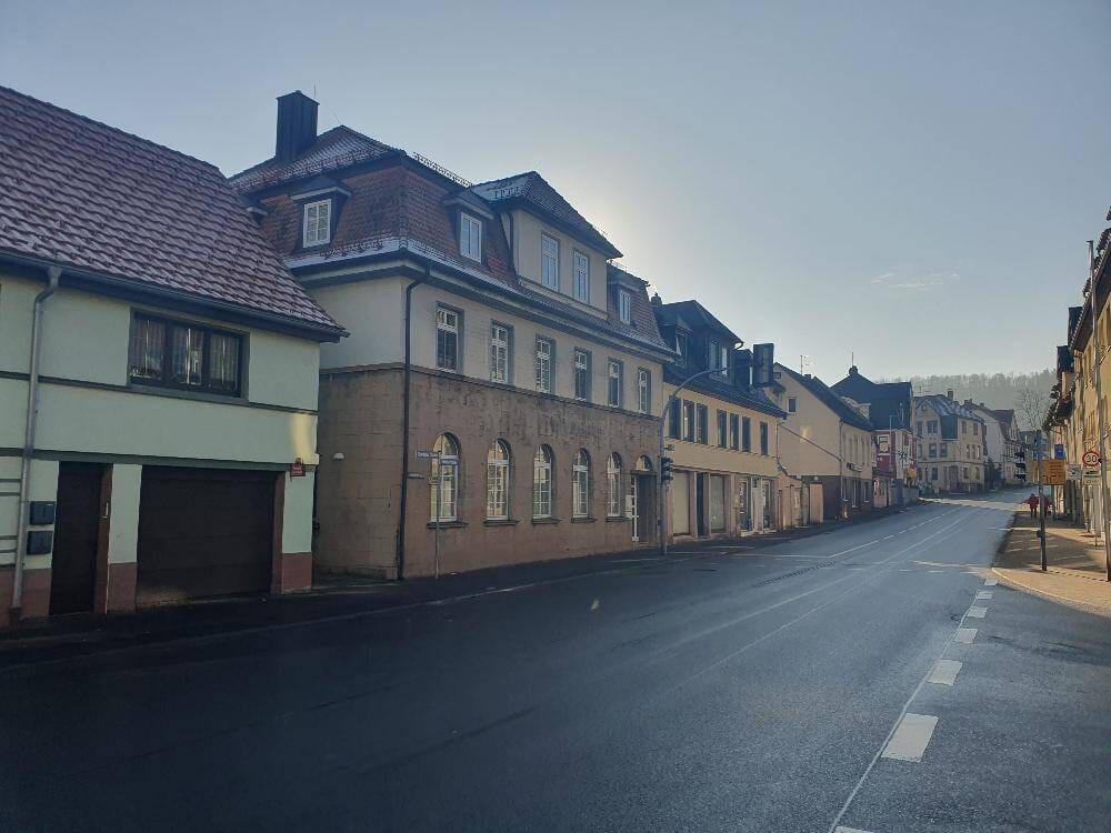Immobilie in Zella-Mehlis - Wohn- und Geschäftshaus in der thüringischen Stadt Zella-Mehlis - Bild 1