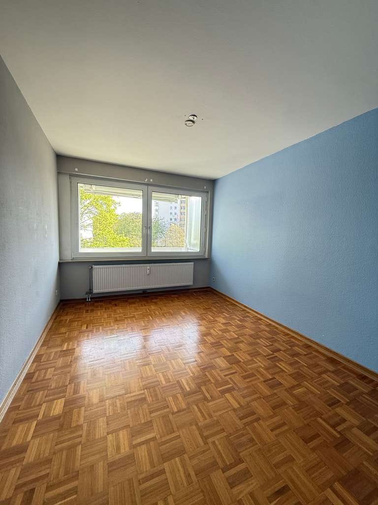 Immobilie in Laatzen - Helle 4-Zimmer-Wohnung in ruhiger Lage mit Balkon in Laatzen!  - Bild 4