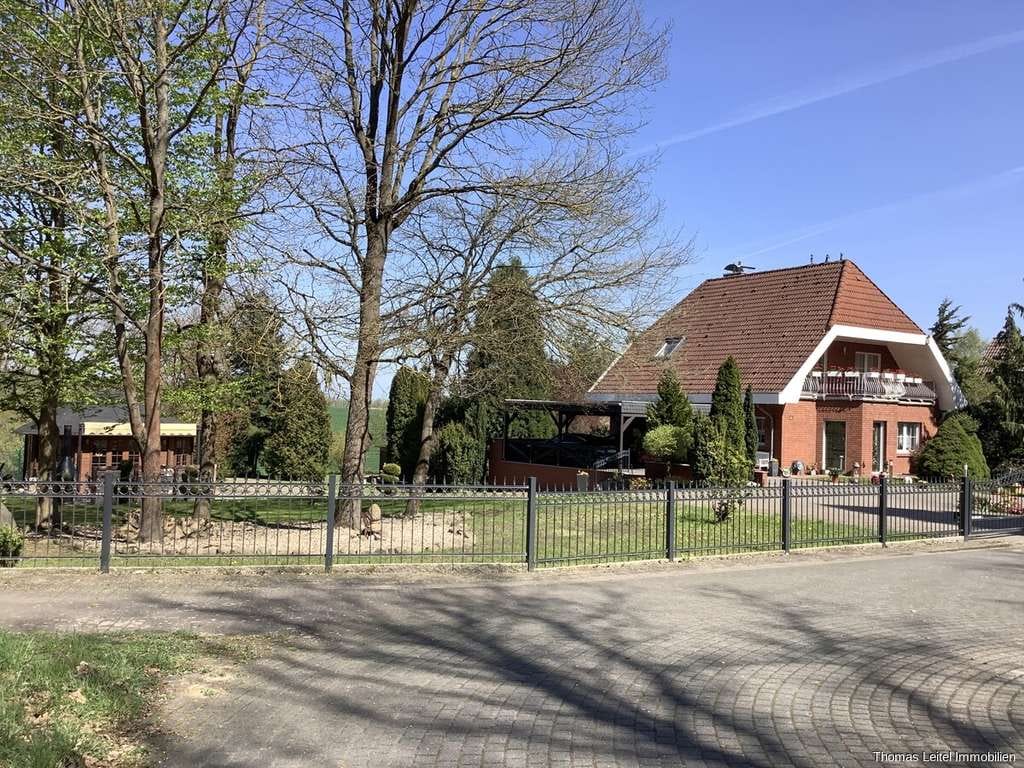 Immobilie in Altenhausen - Anspruchsvolles und Exklusives Anwesen im Grünen - Bild 0
