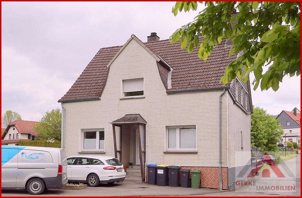 Immobilie in Brilon - Großzügiges Wohnhaus in Ortsrandlage - Bild 0