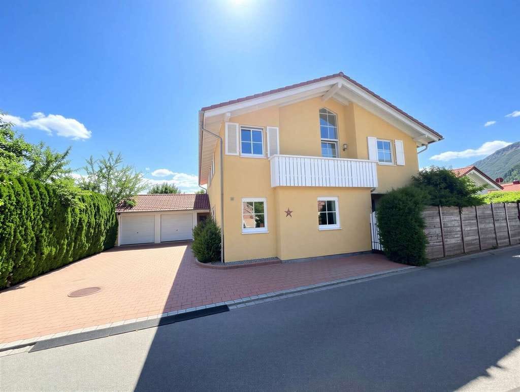 Immobilie in Pfronten - Exklusives Mehrfamilienhaus in Bestlage von Pfronten inkl. Airbnb Lizenz - Bild 0