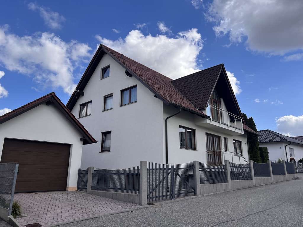 Immobilie in Wurmberg - Gepflegtes Einfamilienhaus mit Garten, Einliegerwohnung‑Potenzial - Bild 1
