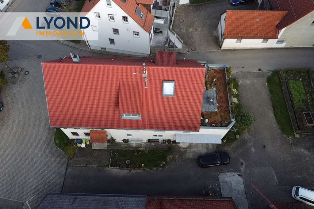 Immobilie in Blaubeuren - Dieses charmante Mehrfamilienhaus sucht Sie als neuen Eigentümer! - Bild 1