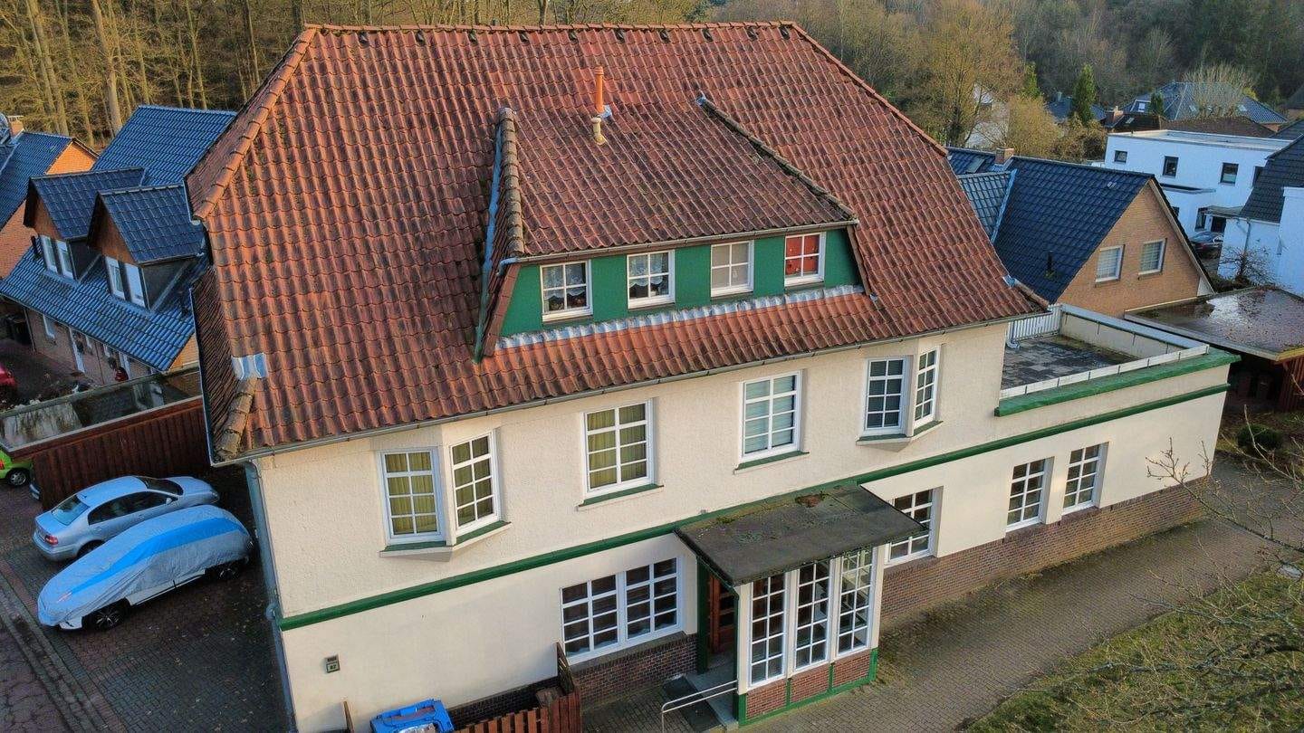 Immobilie in Soltau - Mehrfamilienhaus mit 5 Wohneinheiten und 5 Garagen - Bild 0