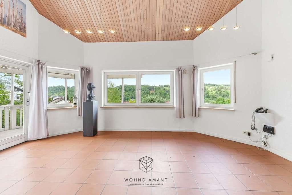 Immobilie in Spiegelberg - Charmantes Zuhause in traumhafter Waldrandlage - mit großem Garten & besonderer Architektur 🌲🏡💛 - Bild 2