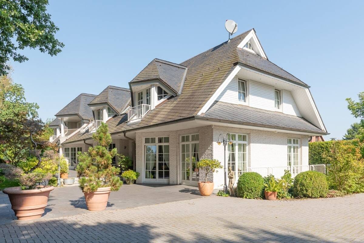 Immobilie in Ellerbek - Villa mit Einliegerwohnung in begehrter Lage von Ellerbek - Bild 1