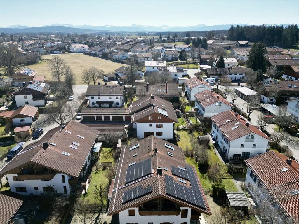 Immobilie in Holzkirchen - Provisionsfrei für den Käufer: Doppelhaushälfte mit ca. 203 m² Wohnfläche und 8 Zimmern – viel Platz - Bild 4
